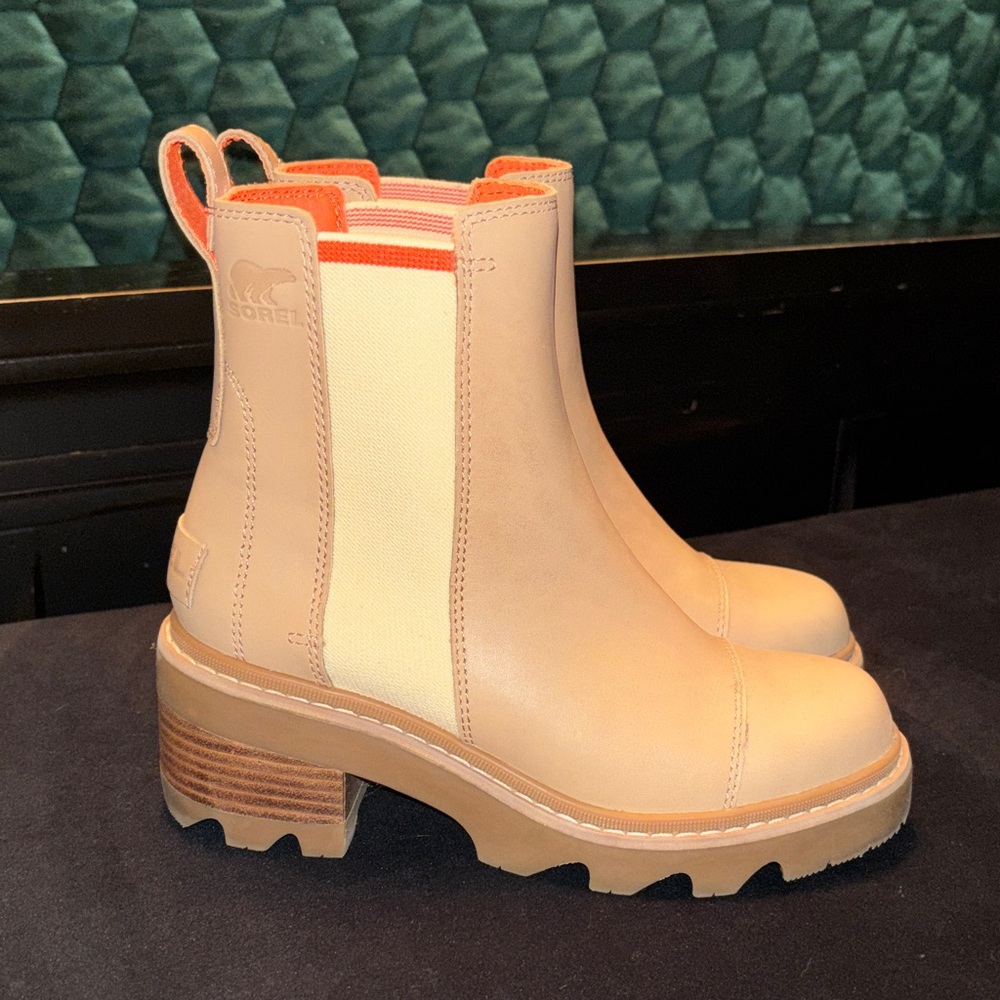 Sorel Chelsea Boots